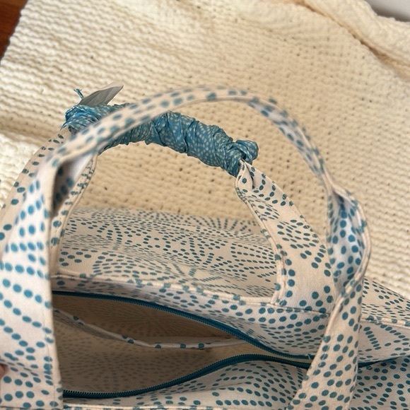 Shopper Graphic Tote Bag with Silk Scarf - Picture 8 of 9